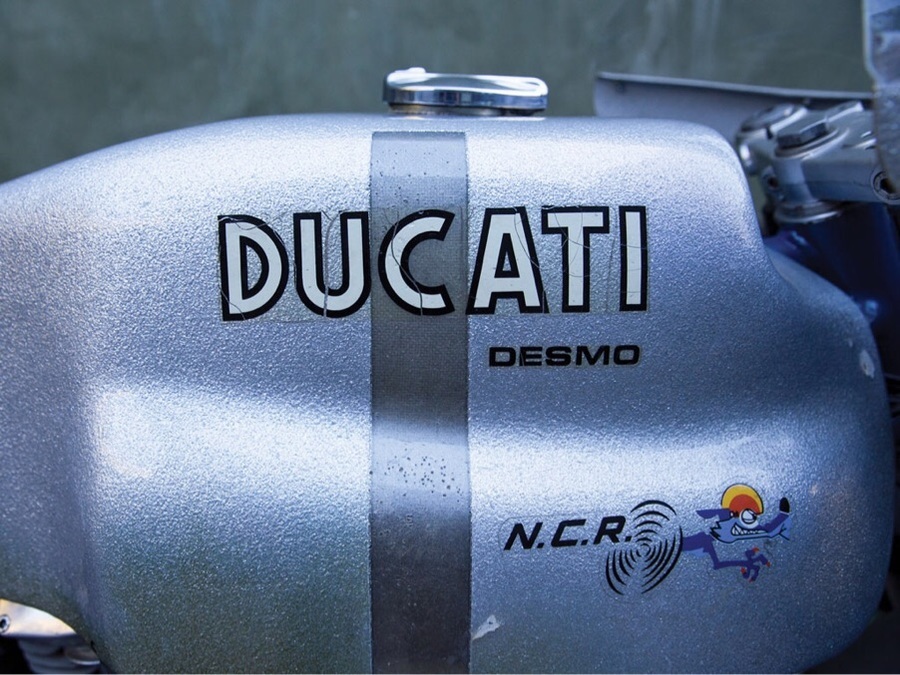 imagen 4 de Ducati 750 SS de 1973, rodando a la subasta.