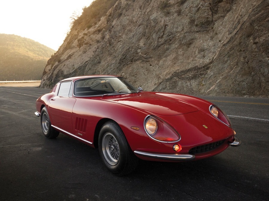 imagen 2 de A subasta el último de los clásicos de Ferrari, el 275 GTB de 1966.