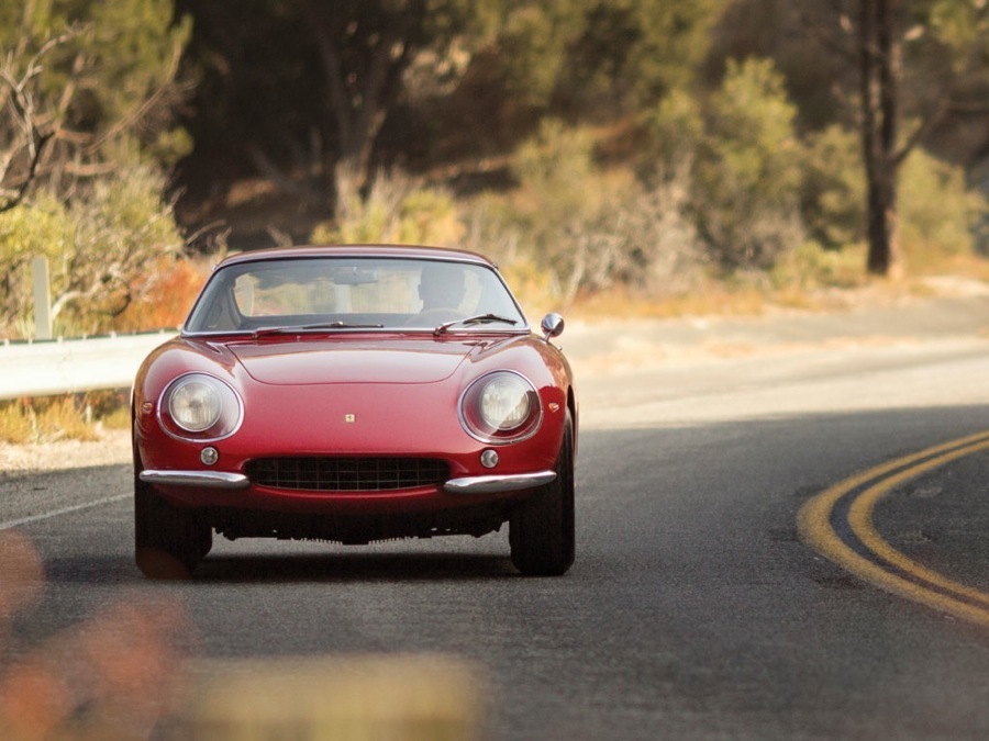 imagen 5 de A subasta el último de los clásicos de Ferrari, el 275 GTB de 1966.