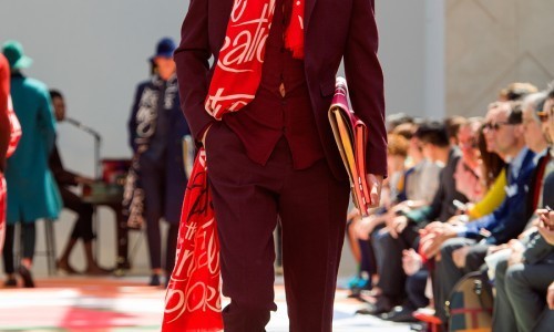 Los hombres de Burberry Prorsum para la próxima primavera.