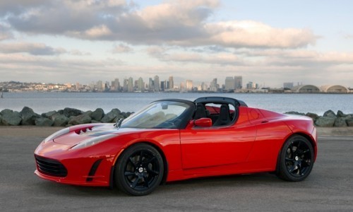 Tesla Roadster, un deportivo que se actualizará en 2015.