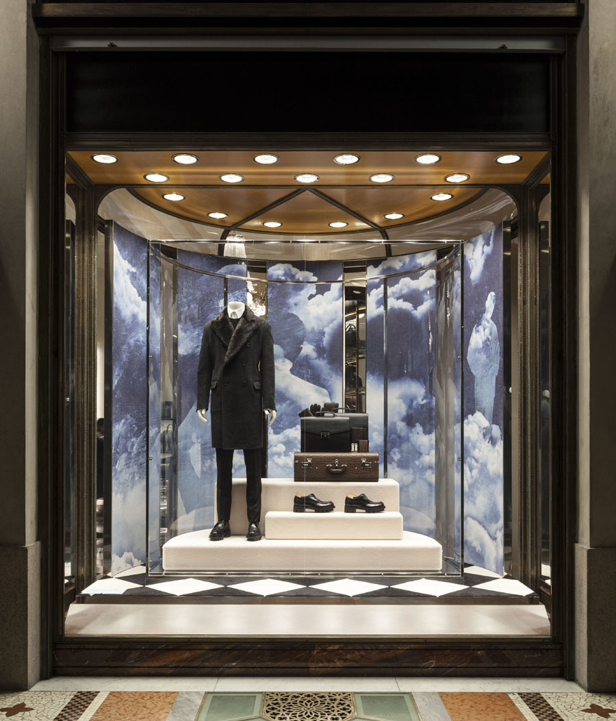 imagen 4 de Prada celebra la Navidad ‘en el cielo’.