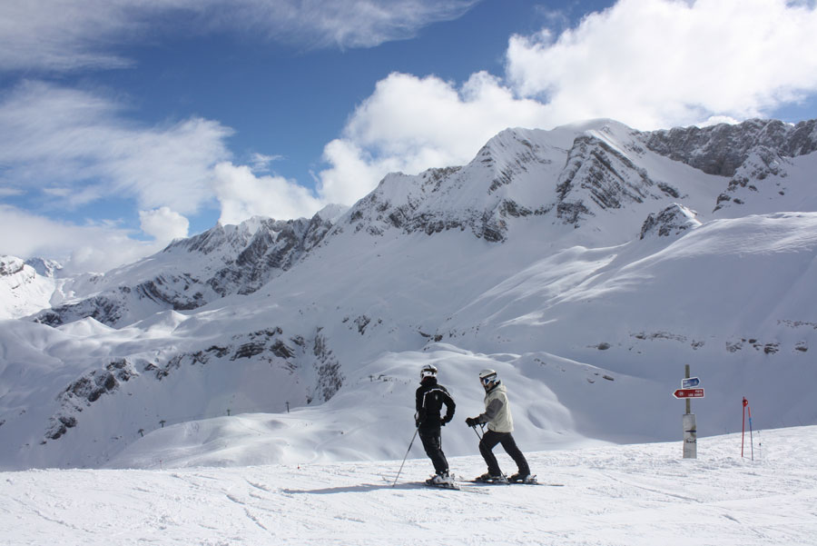 imagen 3 de Te invitamos a esquiar en Aramón.