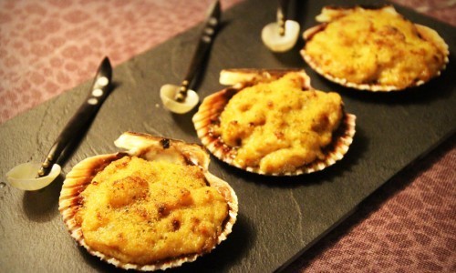 Zamburiñas gratinadas al Brandy.