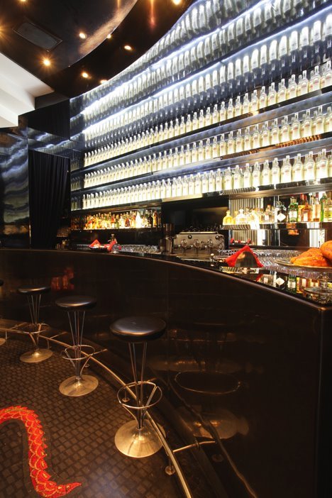 imagen 2 de Compras en Dolce & Gabbana y cena en el Bar Martini.