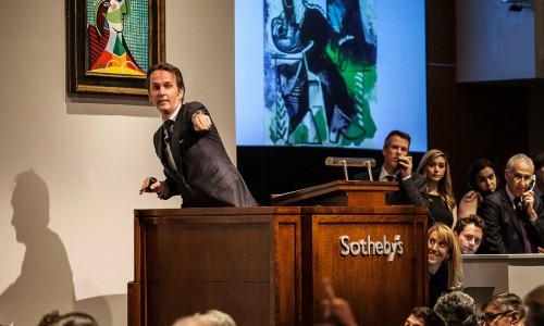 Sotheby aumenta las primas de comprador.