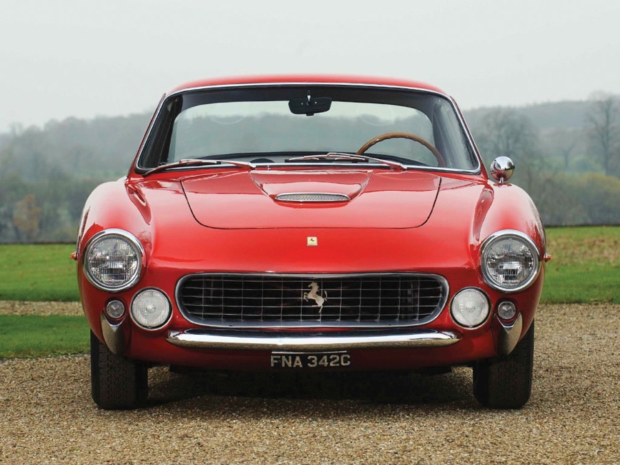 imagen 1 de 1.600.000€. Precio de salida para un Lusso de Ferrari del 63.