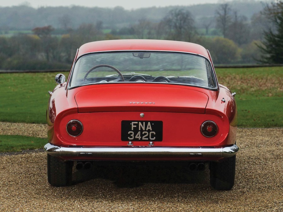 imagen 4 de 1.600.000€. Precio de salida para un Lusso de Ferrari del 63.