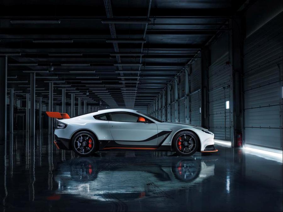 imagen 1 de Aston Martin Vantage GT3, inspirado en las carreras de competición.
