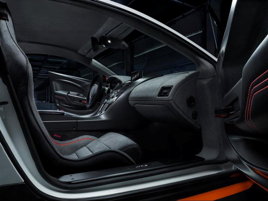 imagen 13 de Aston Martin Vantage GT3, inspirado en las carreras de competición.