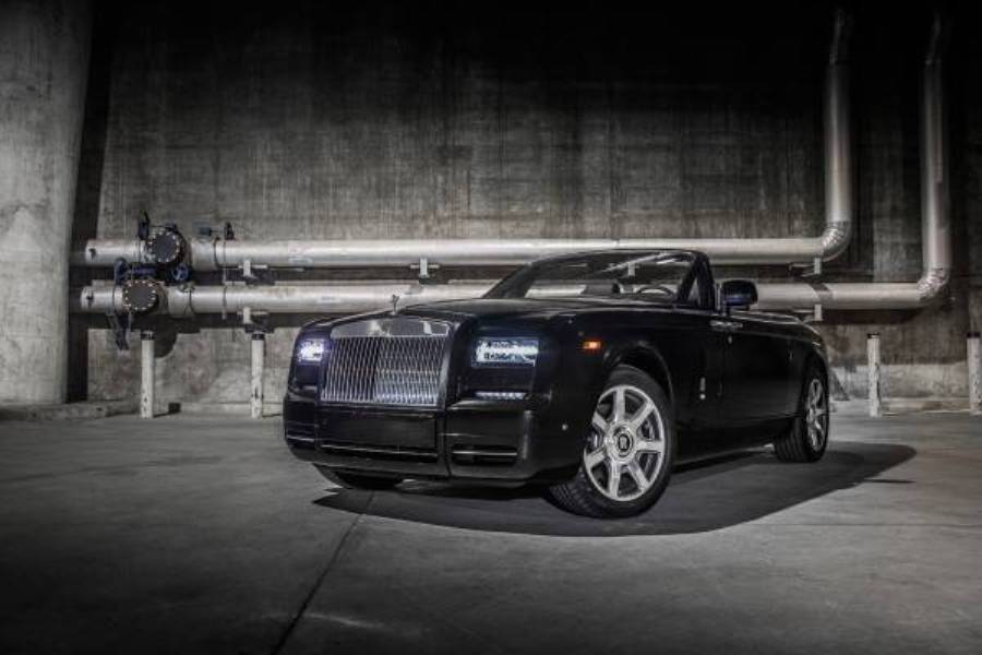 imagen 3 de El gran debut del Rolls-Royce Phantom «Nighthawk».