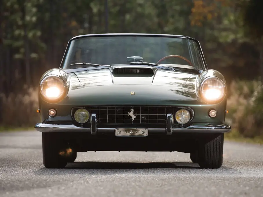 imagen 3 de Ferrari 400 Superamerica, una joya de la subasta Amelia island.