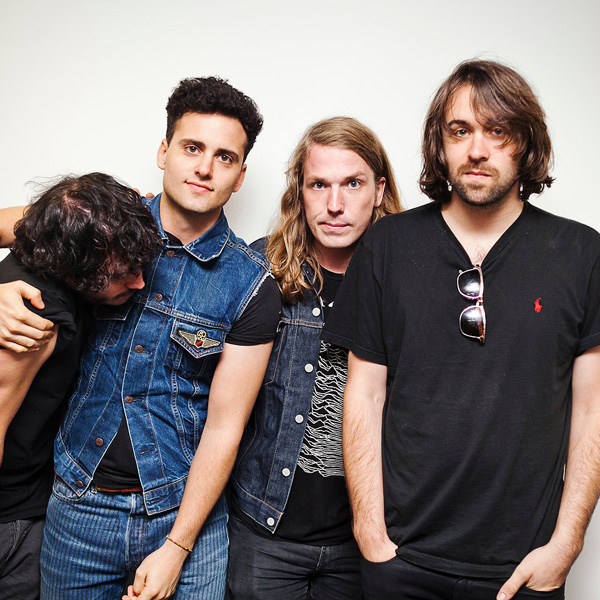 imagen 6 de Handsome. The Vaccines.