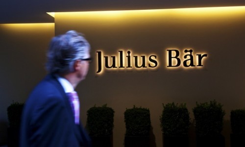 Julius Baer aumenta beneficios y recorta empleos.
