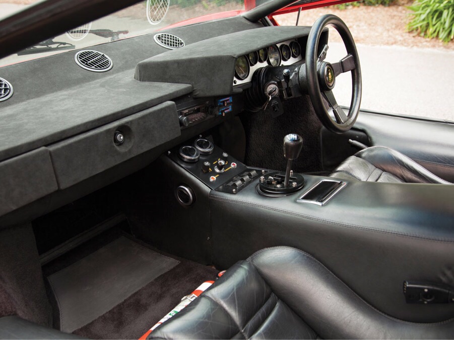 imagen 8 de Lamborghini Countach LP400 ‘Periscopio’ listo para la subasta.