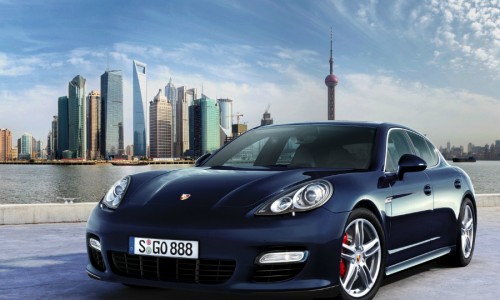 Porsche obligado a retirar miles de vehículos en China.