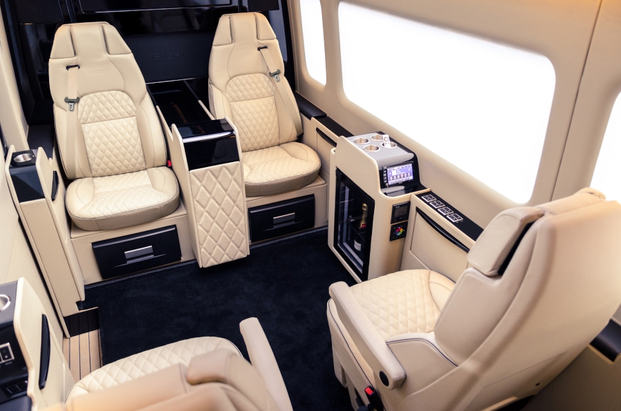 imagen 7 de Senzati Jet Sprinter, el ultra lujo de Mercedes Benz.