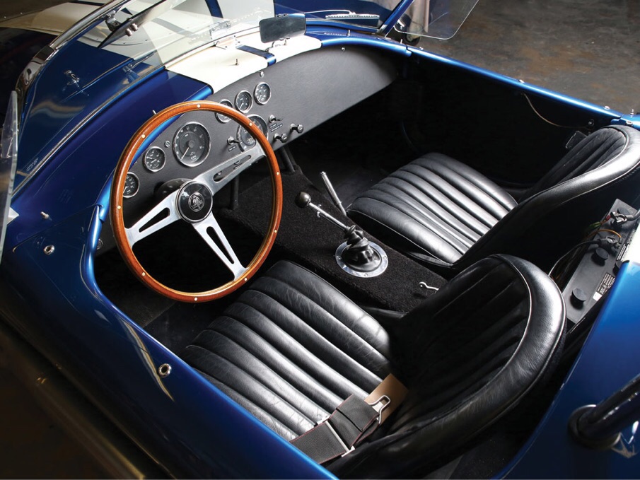 imagen 5 de Shelby 427 Cobra, un lujo histórico de la Semi-Competición.