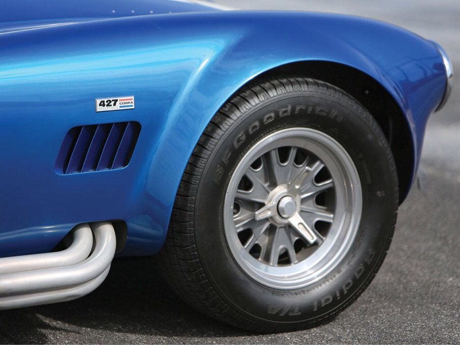 imagen 9 de Shelby 427 Cobra, un lujo histórico de la Semi-Competición.