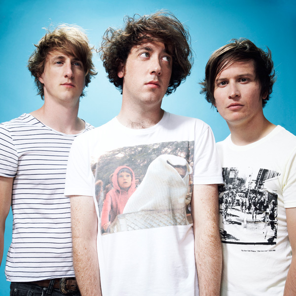 imagen 5 de Give Me A Try. The Wombats.