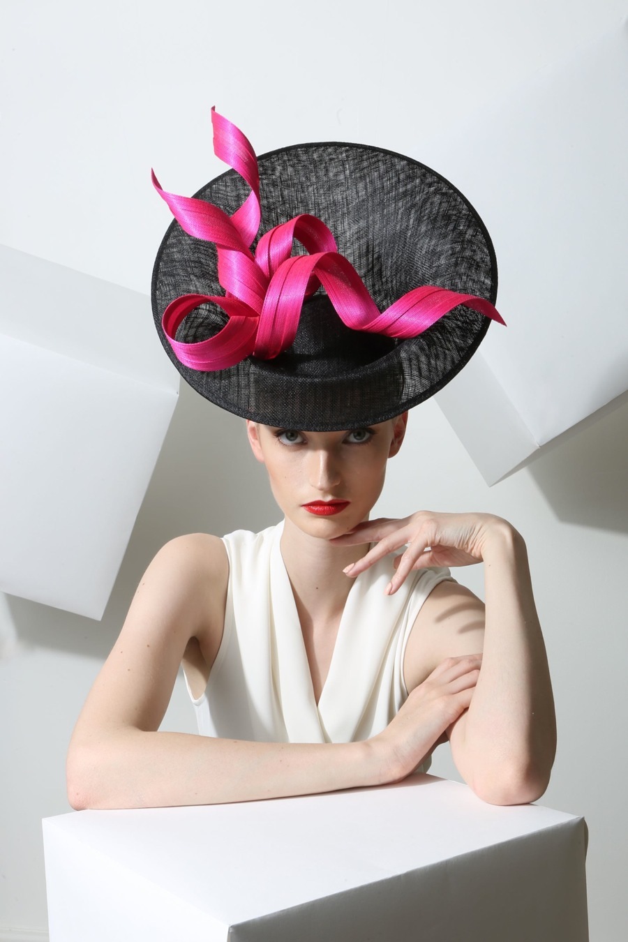 imagen 5 de Philip Treacy te toca cabeza y corazón.