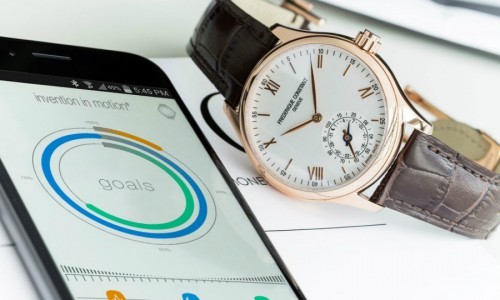 Los relojeros suizos de lujo se decantan por los smartwatch.