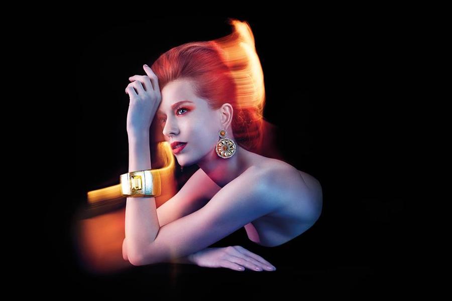 imagen 2 de Silvia Furmanovich pone sus joyas a fuego.