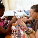 Donna Karan funda una escuela de diseño en Haiti.