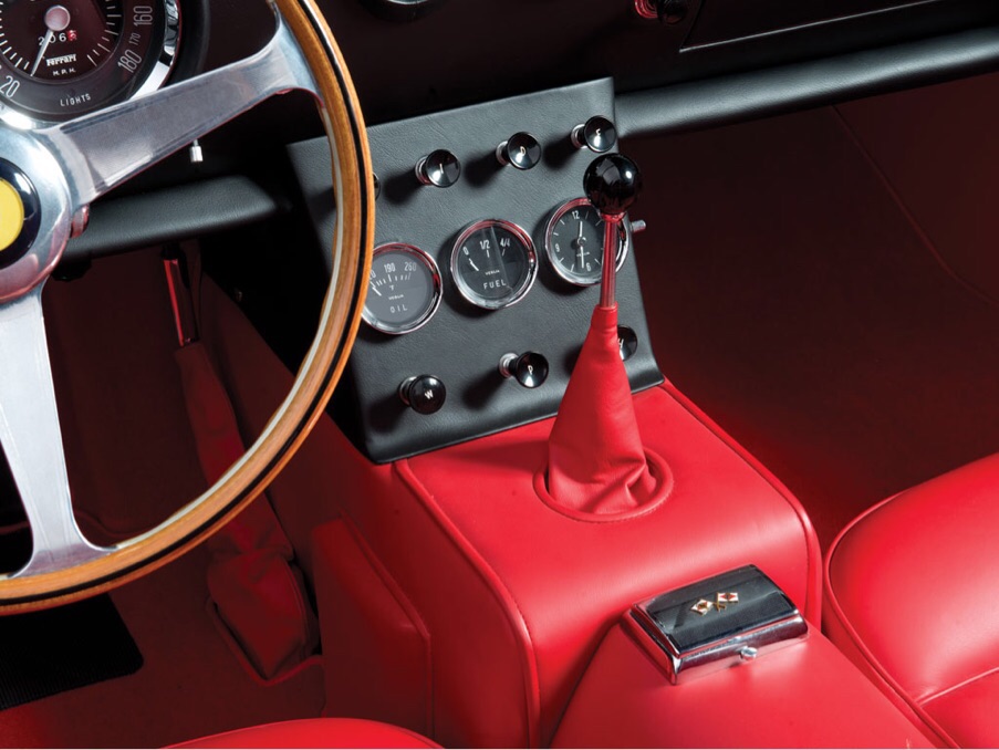 imagen 6 de Ferrari 400 Superamerica SWB Cabriolet, la estrella de Andrews Collection.
