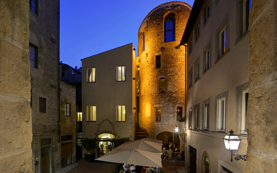 imagen 1 de Hotel Brunelleschi, despertar frente a Santa María del Fiore.