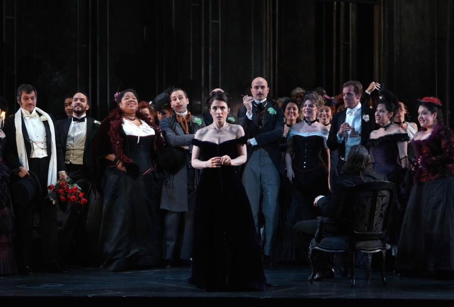 imagen 10 de La Traviata de nuevo en el Teatro Real.