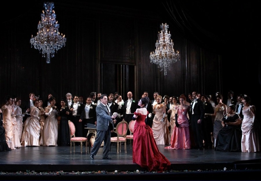 imagen 12 de La Traviata de nuevo en el Teatro Real.