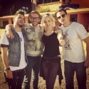 Me Voy A Ir. Jenny And The Mexicats.