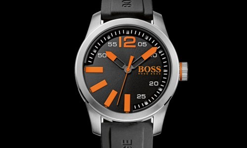 París bien merece un reloj de Hugo Boss.