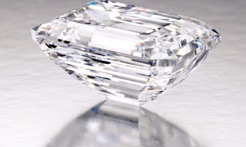 Sotheby’s subasta un diamante blanco de 100 quilates.