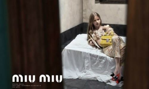 El Reino Unido prohíbe una campaña de Miu Miu.