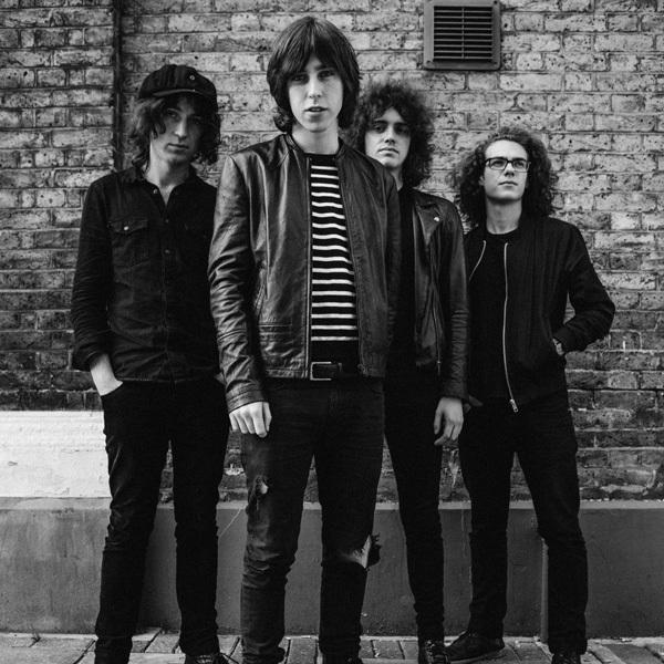 imagen 7 de Hourglass. Catfish And The Bottlemen.