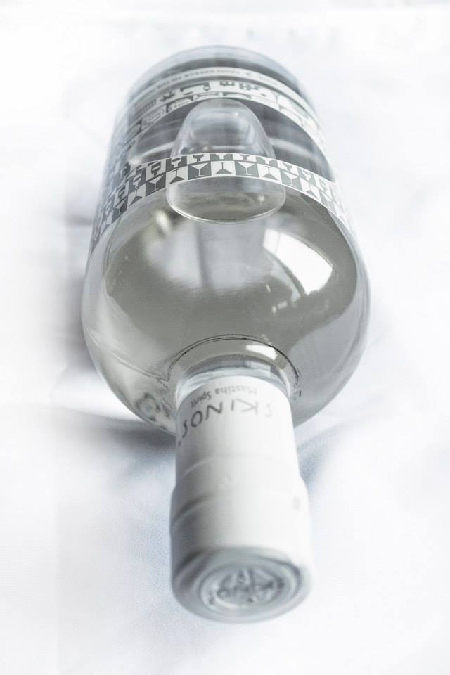 imagen 1 de Skinos, el espíritu mediterráneo estrena botella.