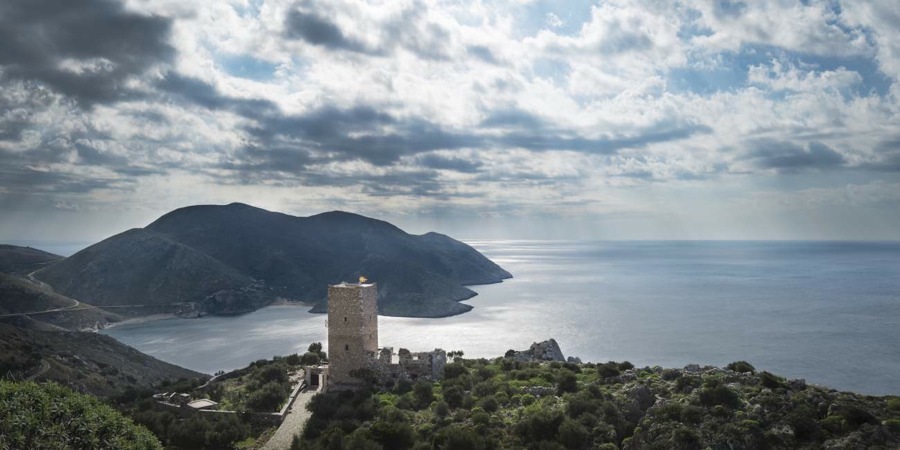imagen 10 de El hotel griego de la torre del XVIII con vistas al Mediterráneo.