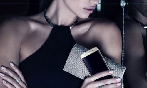 Irina Shayk se convierte en el rostro más bello de Samsung.
