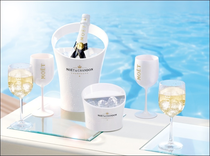 imagen 7 de Moët Ice Impérial, champán para disfrutar este verano en la piscina o en el mar.