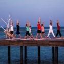 Yoga y relajación frente al Océano Índico.
