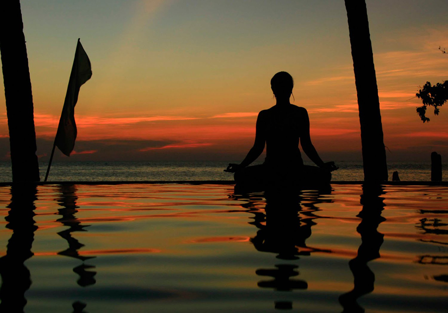 imagen 2 de Yoga y relajación frente al Océano Índico.