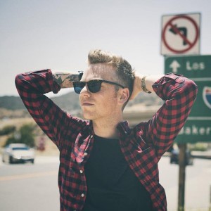 Boys In The Street. Greg Holden.