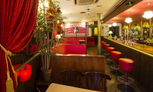 Harvey’s Cocktail Bar, un local clandestino en Madrid.