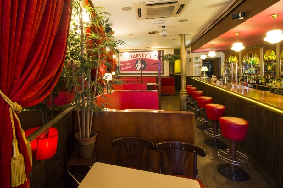 imagen 9 de Harvey’s Cocktail Bar, un local clandestino en Madrid.