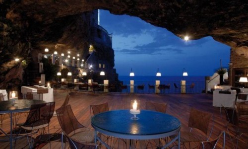 Grotta Palazzese, un hotel tallado en la roca.