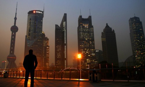 Mercado inmobiliario chino afectado por la volatilidad bursátil.