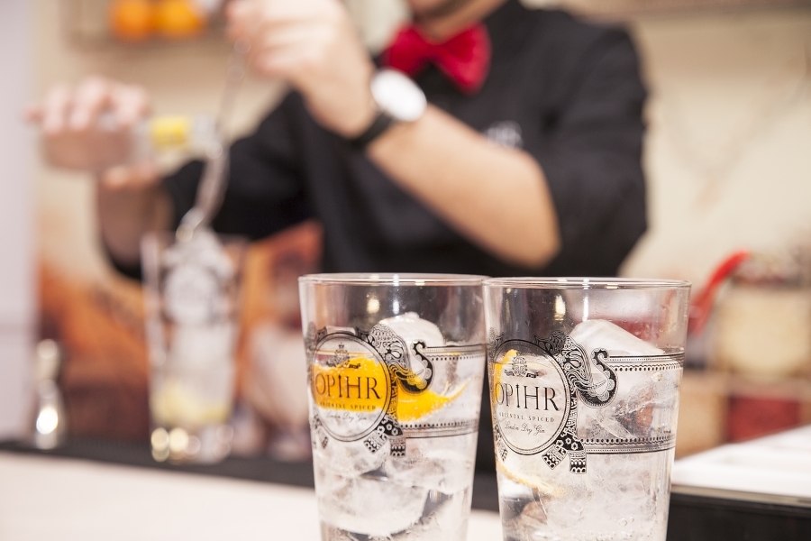 imagen 3 de Opihr Oriental Spiced Gin busca a los mejores cocteleros de España.
