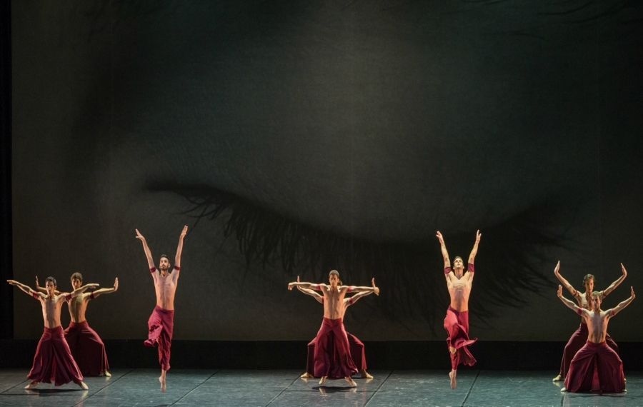 imagen 6 de Samsara, la danza étnica del Víctor Ullate Ballet.